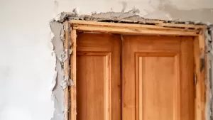 Czym obrobić drzwi po montażu