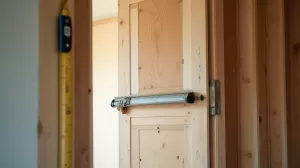 Jaki otwór na drzwi 80